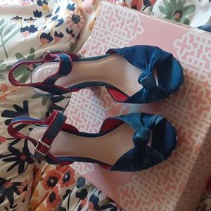 Gianni Bini size 8 1/5 denim heels